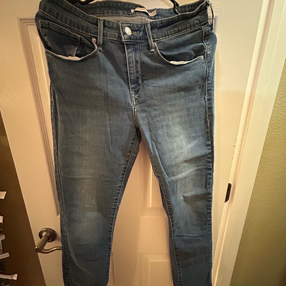 Women's Levi Blue Jeans
